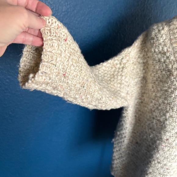 Zara Cream V-Neck Sweater - Picture 4 of 16